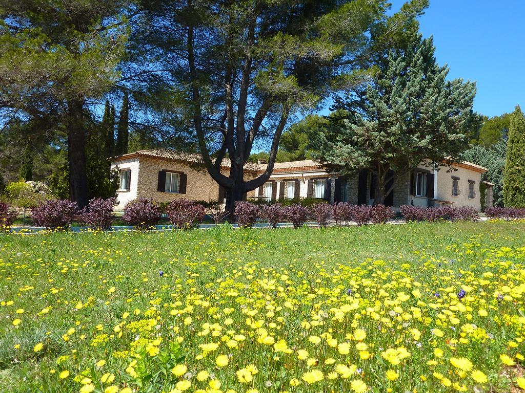 Les Mazets Du Luberon Panzió Puget Kültér fotó