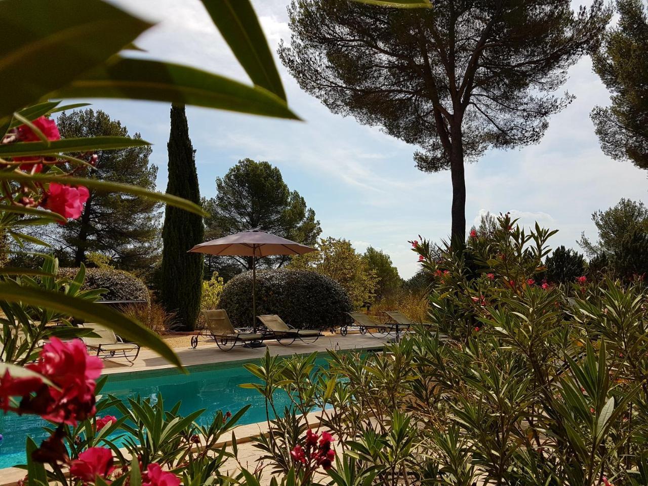 Les Mazets Du Luberon Panzió Puget Kültér fotó